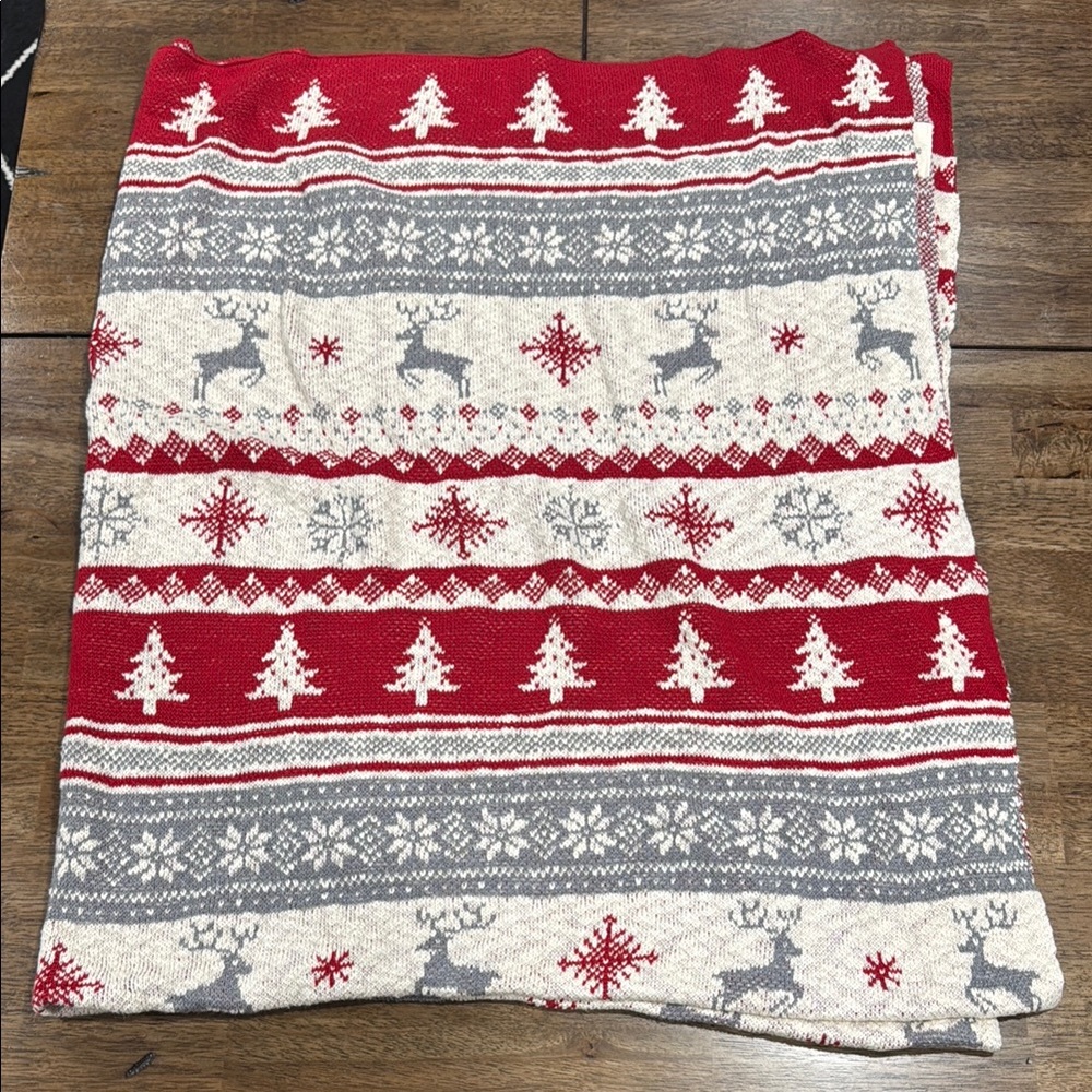 Festive Red and Grey Knit Throw Blanket